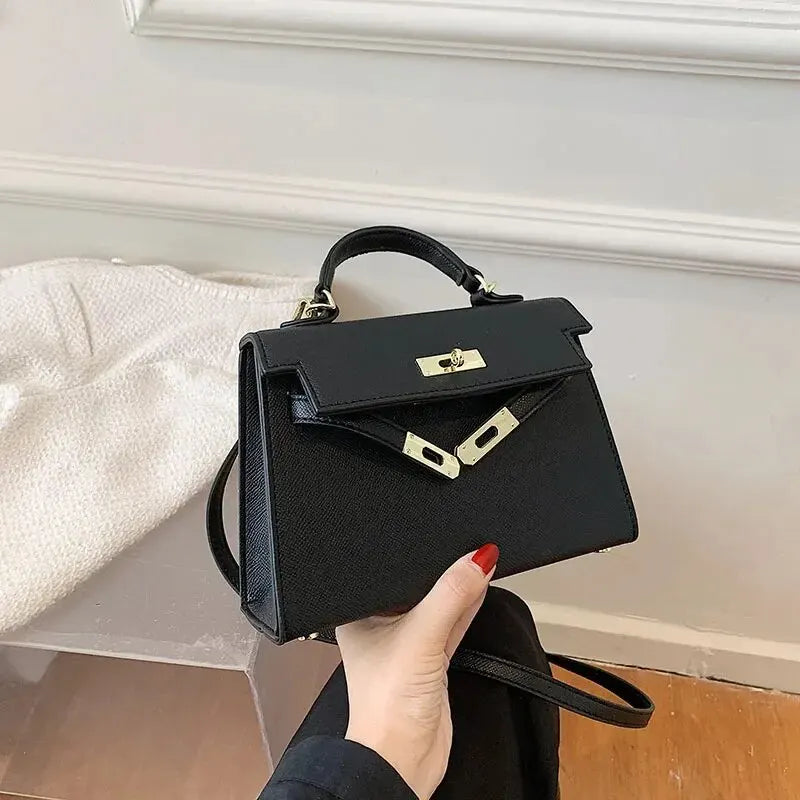 Handtas met goudkleurige details | Klassiek design | Perfect voor werk of stad