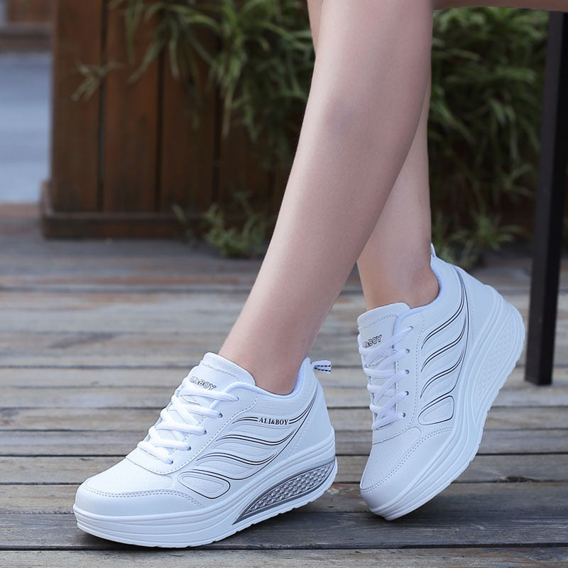 Dames Sneakers | Verhoogde Zool | Comfortabel en Sportief