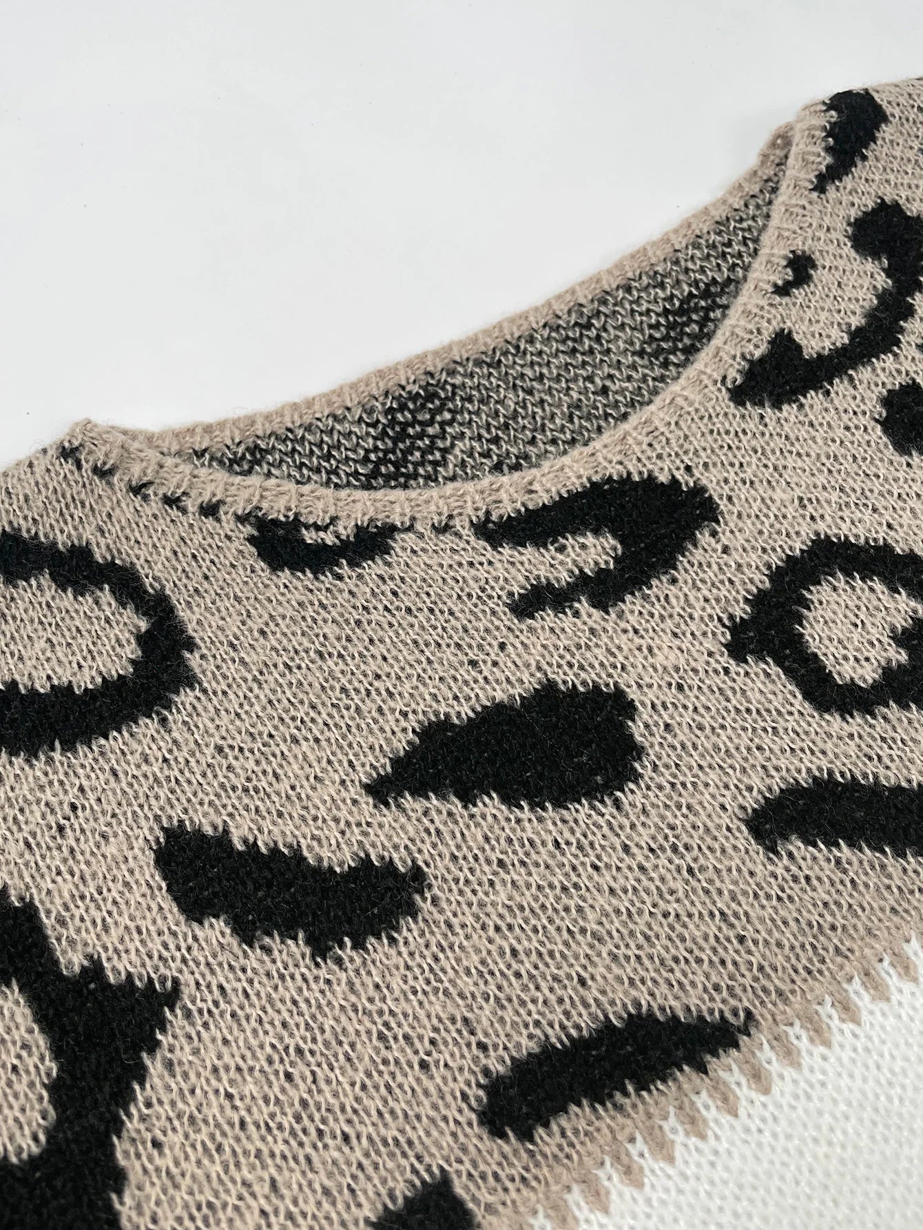 Lela Trui | Trendy Luipaardprint | Stijlvol & Comfortabel