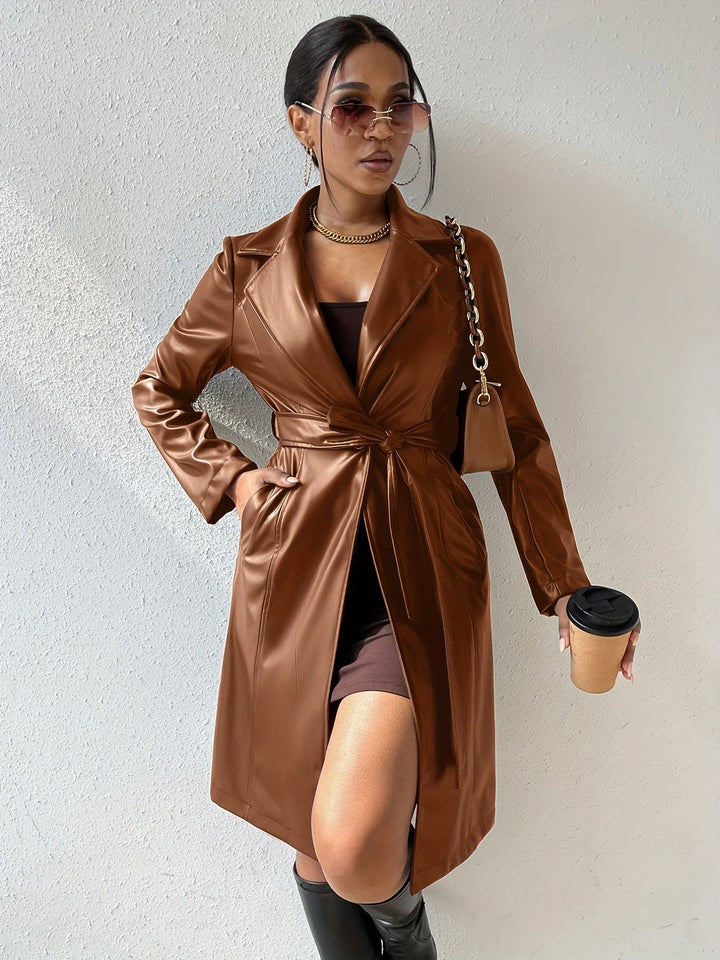 Lange PU Trenchcoat | Trendy en Chic | Statement Fashion